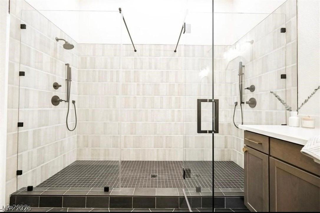 5095 Turnberry Ln - Photo 2 of 33