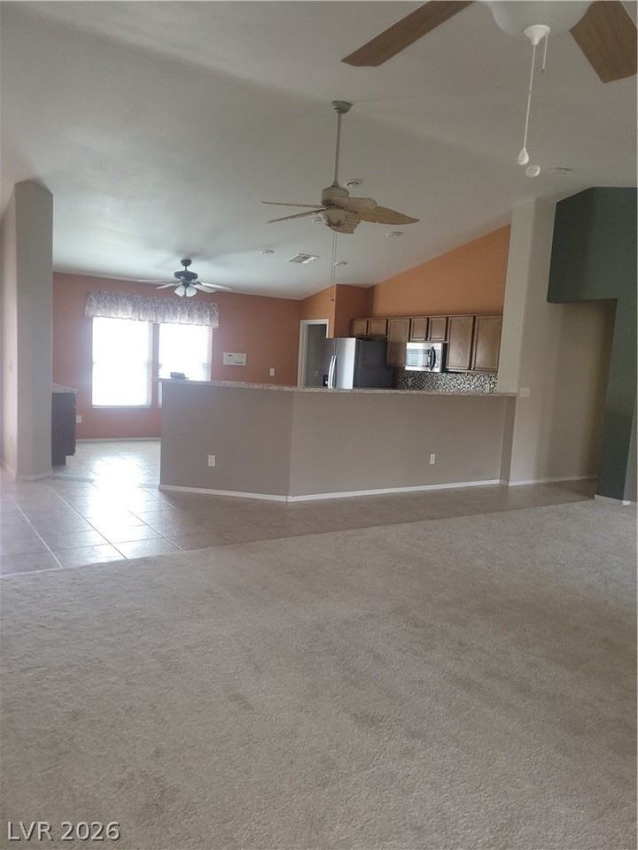 2726 Peekskill Ave - Photo 7 of 15