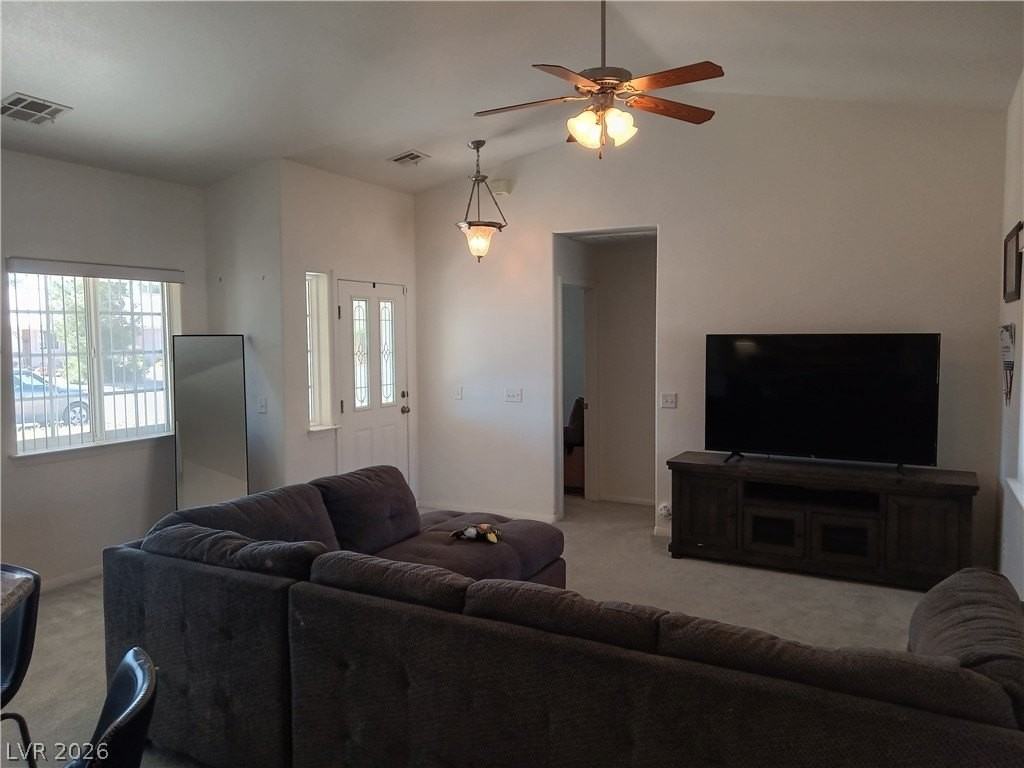 546 Elsie Ln - Photo 3 of 23