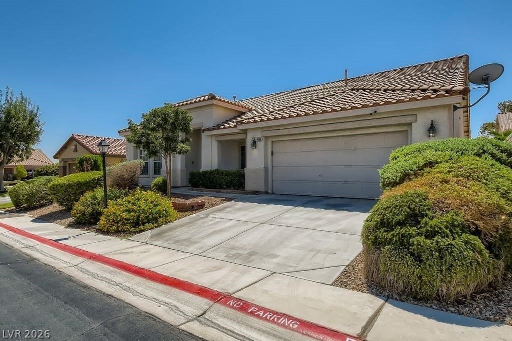 8909 Big Plantation Ave - Photo 2 of 33