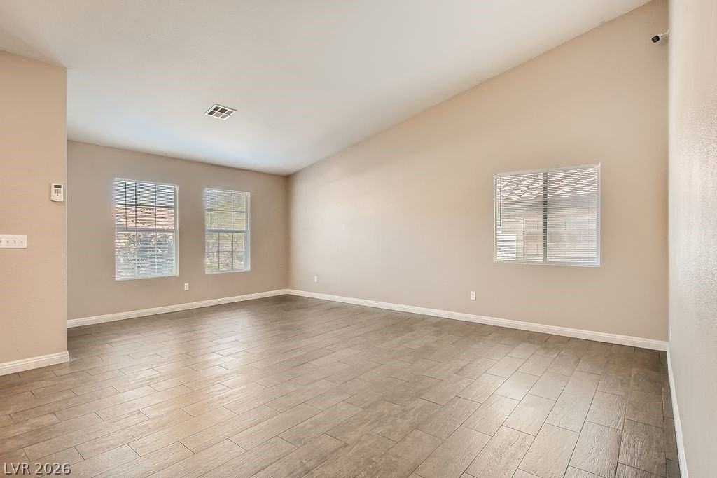 8909 Big Plantation Ave - Photo 4 of 33