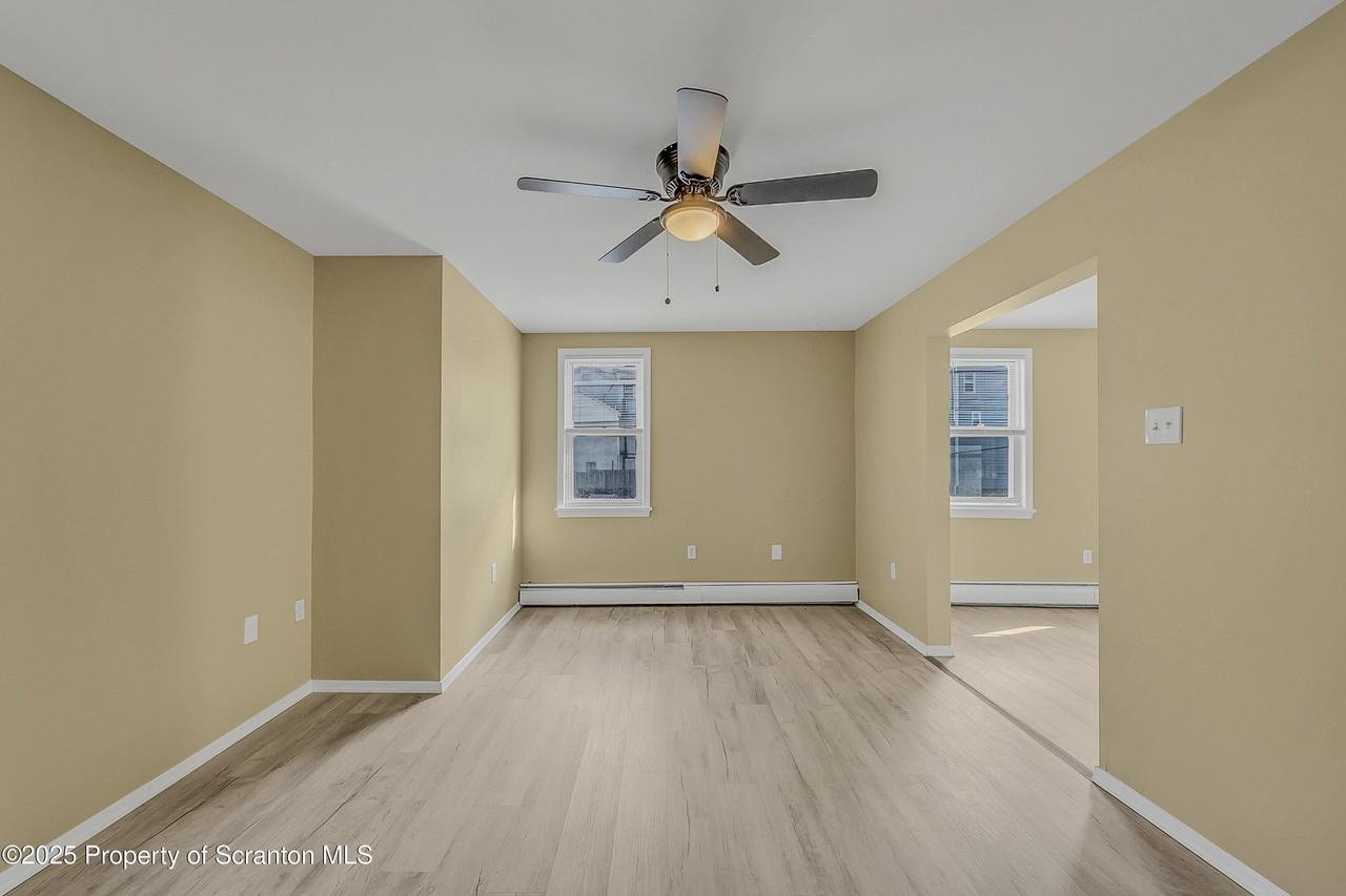 538 Birch St Apt 3 - Photo 4 of 18