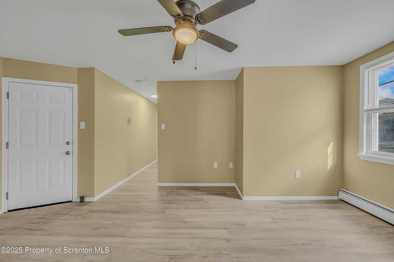 538 Birch St Apt 3 - Photo 5 of 18