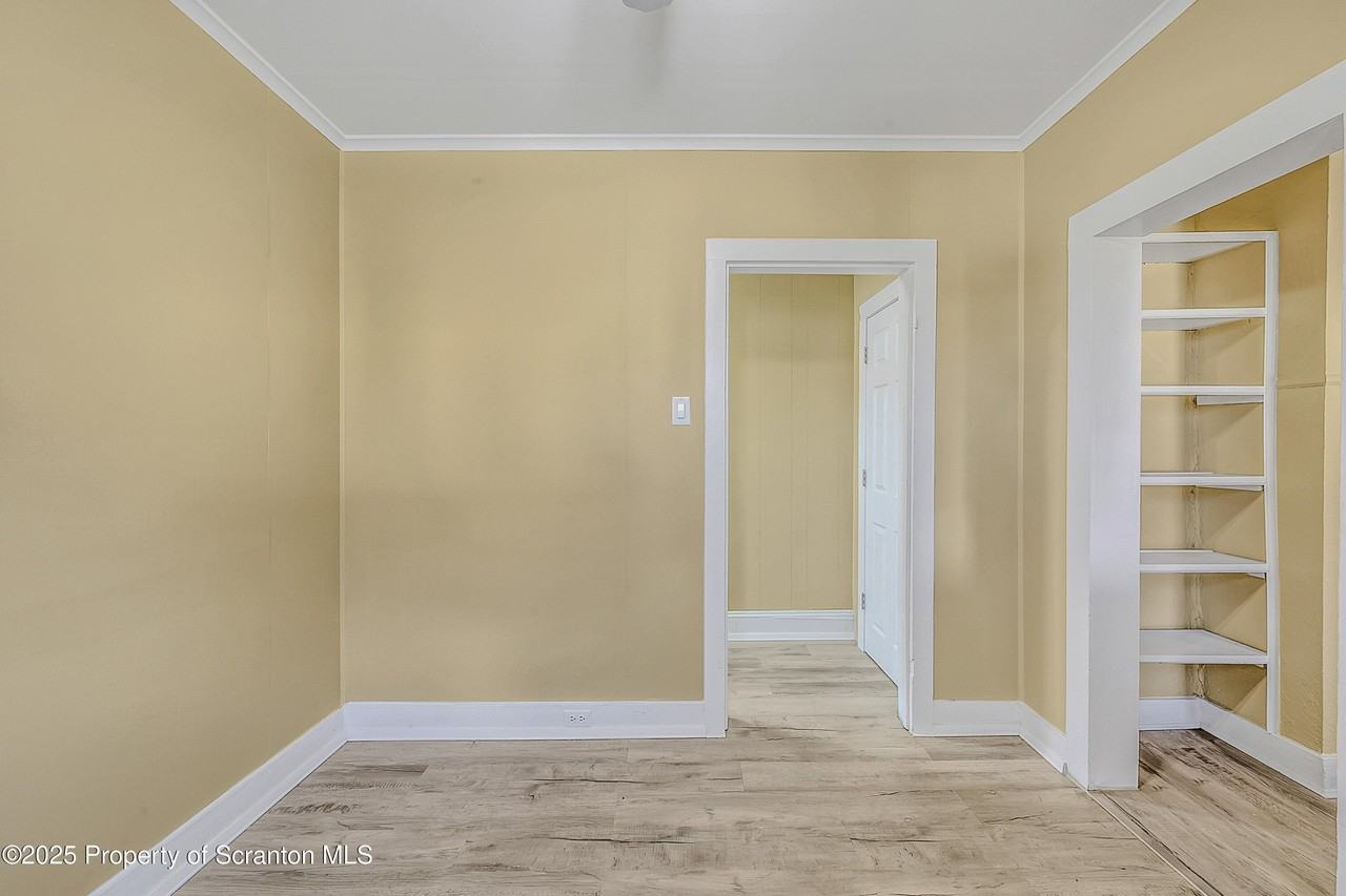 864 S Main St Unit 4 - Photo 7 of 17