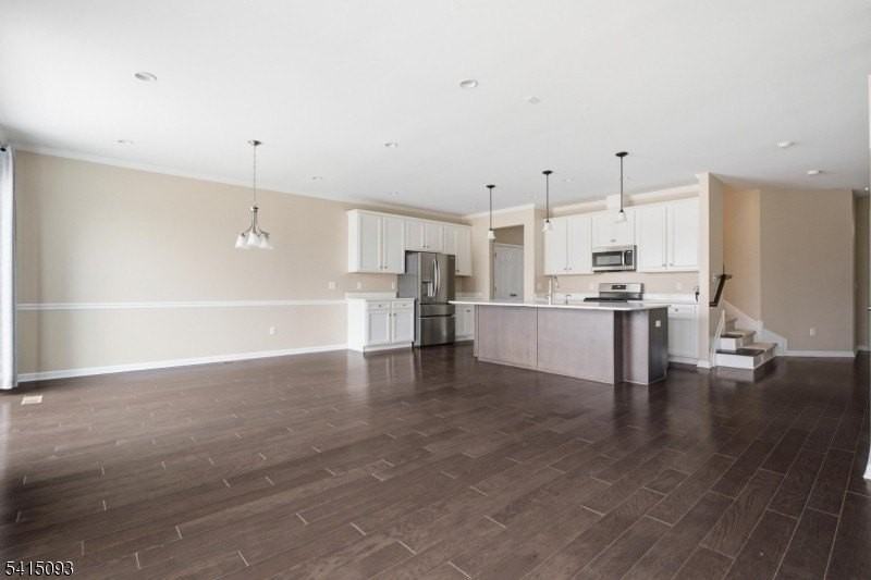 16 Lee Dr - Photo 4 of 26