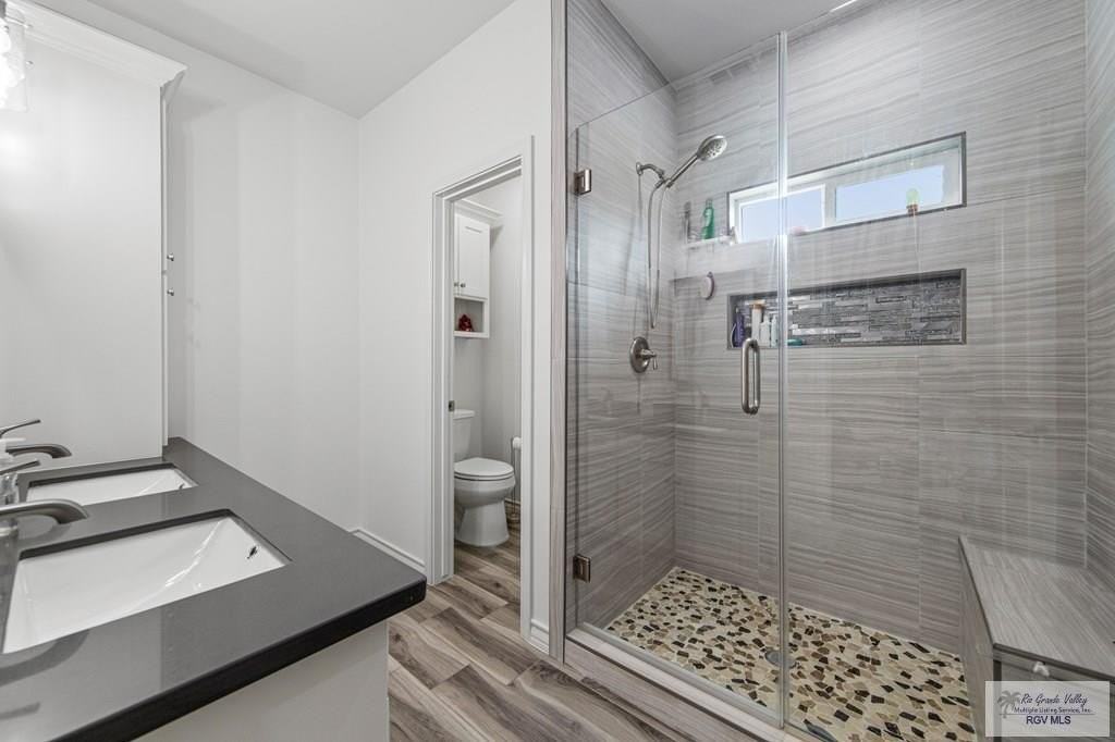 1722 Bush St - Photo 7 of 20