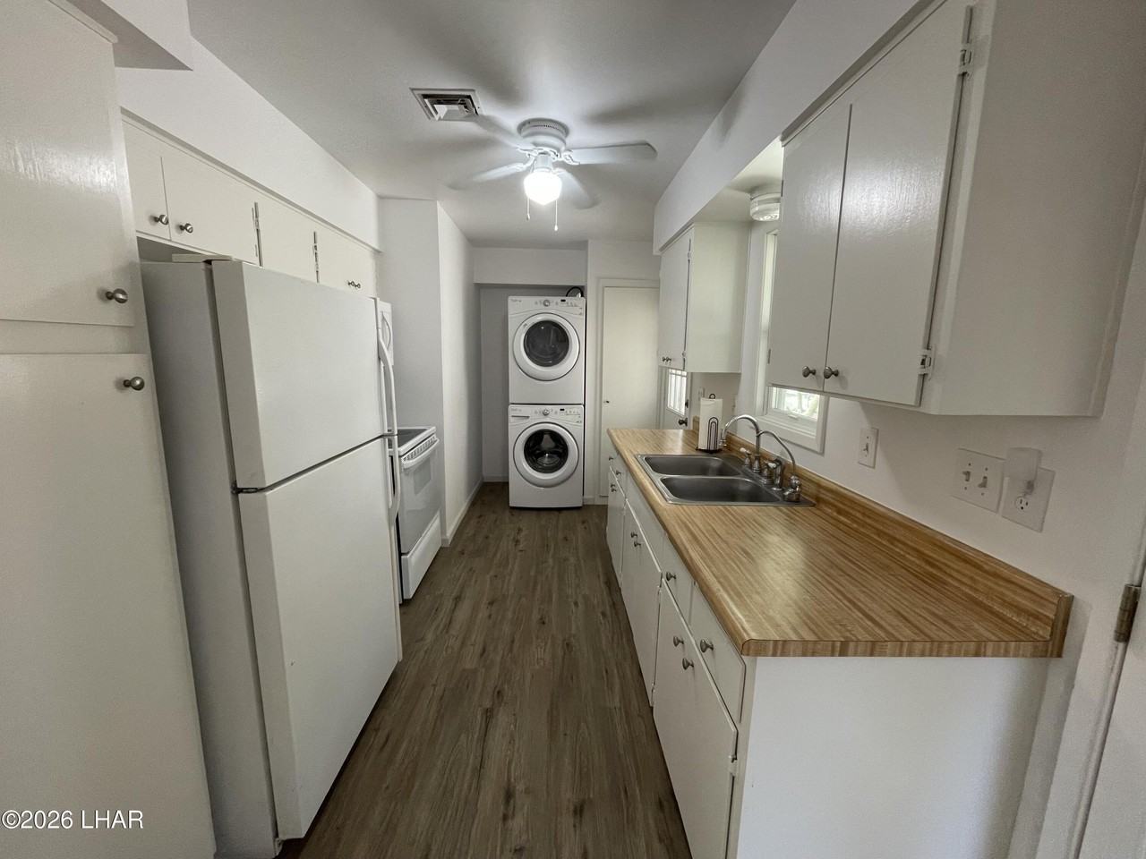 2059 Guest Ln - Photo 2 of 30