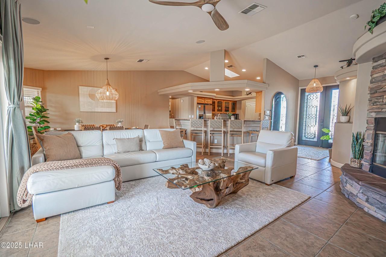 3015 Mcculloch Blvd N - Photo 3 of 50