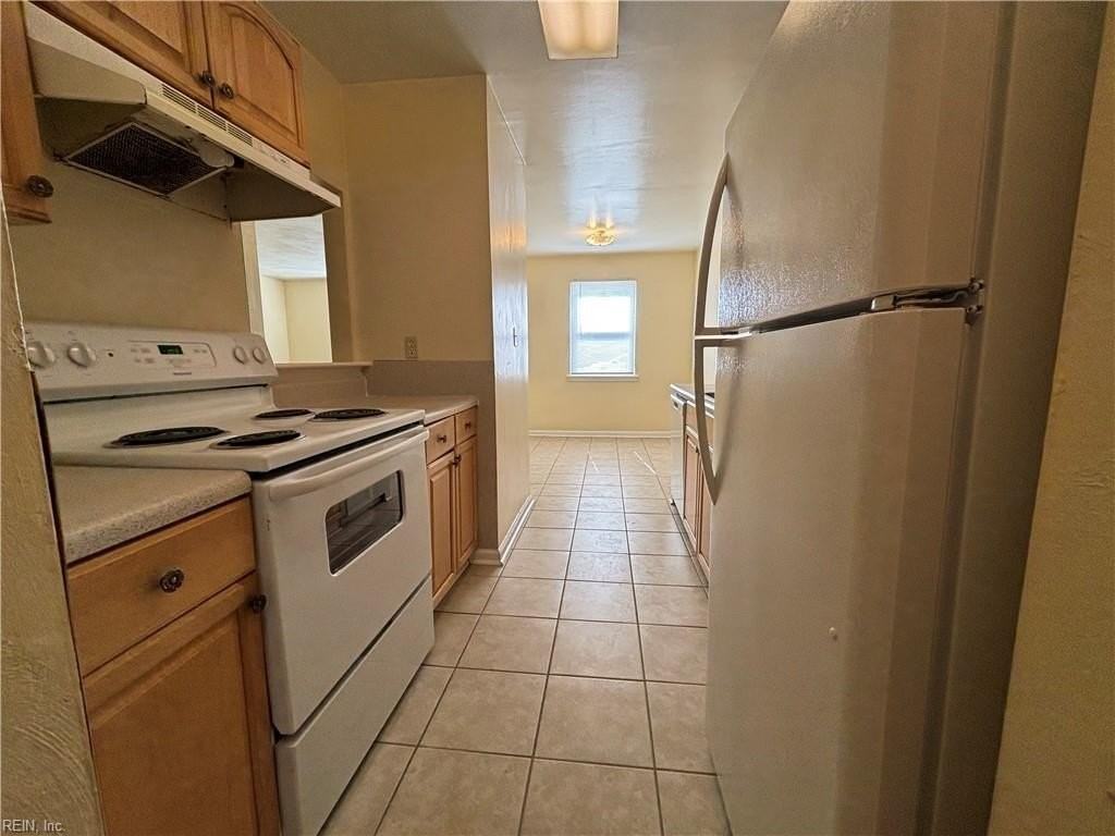 908 Dixie Dr - Photo 6 of 17