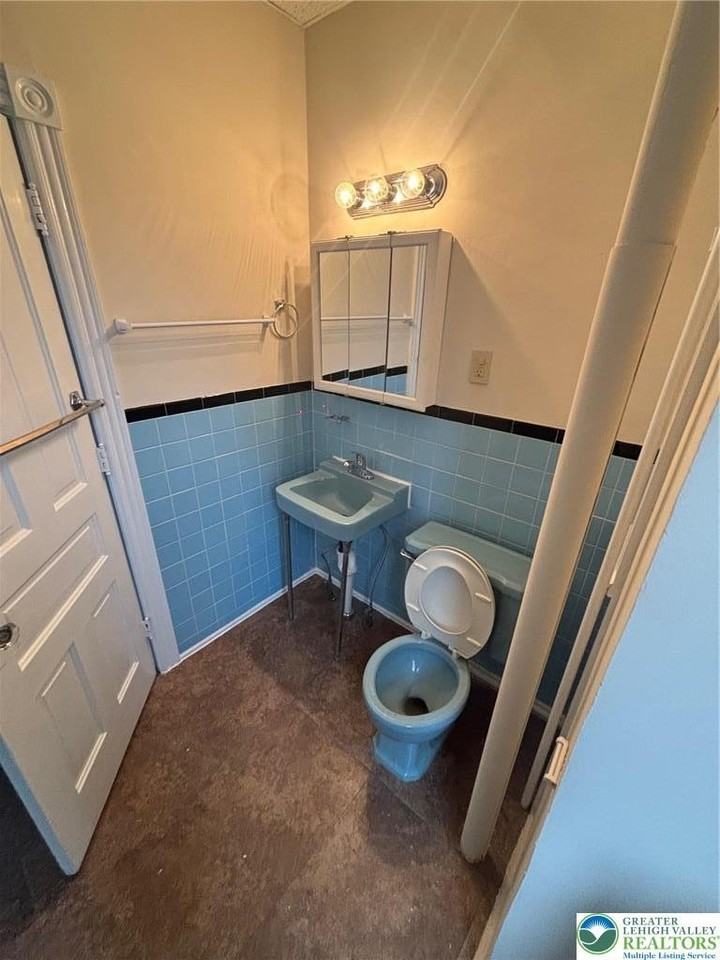 Dorney Ave - Photo 7 of 8