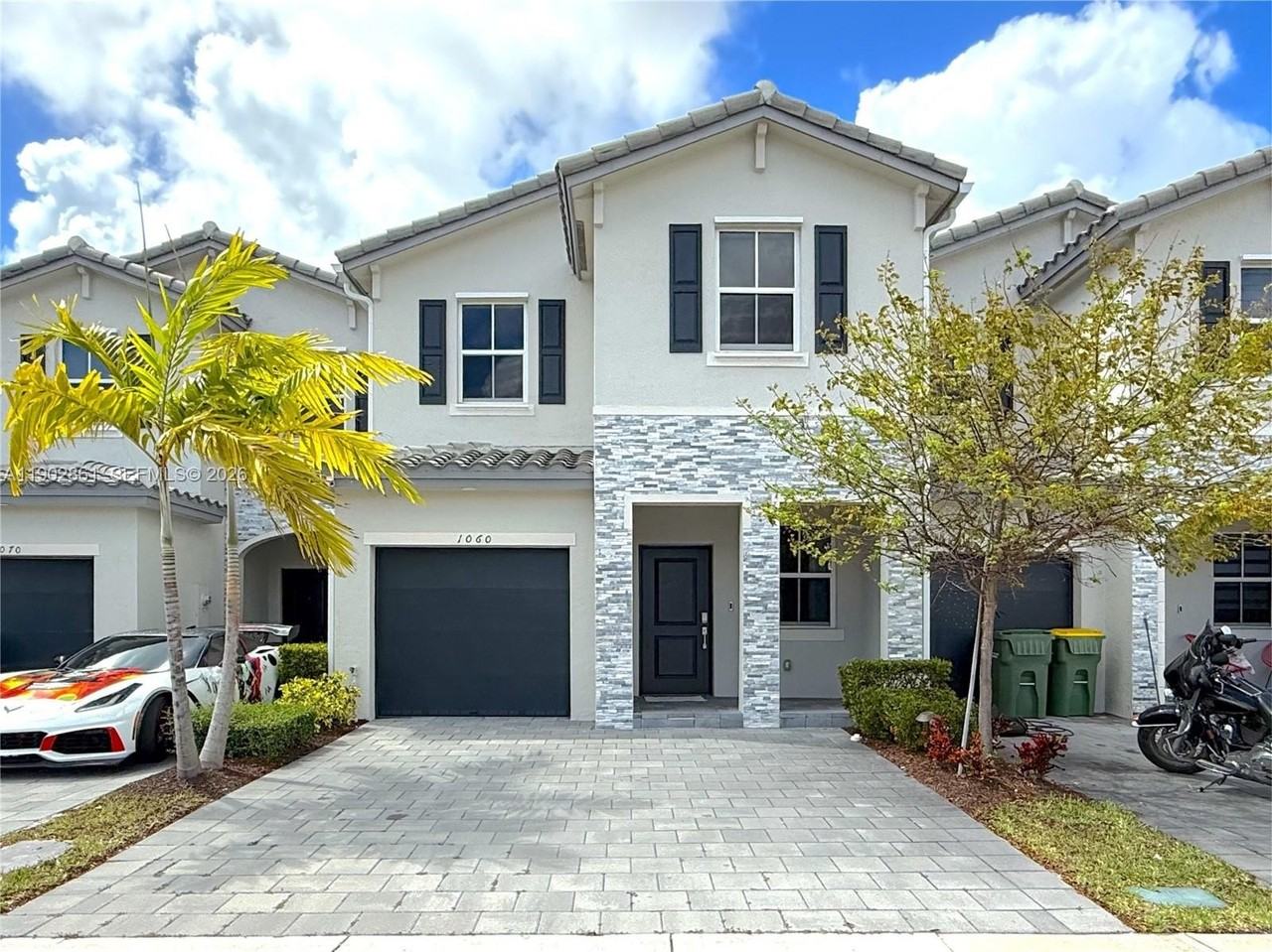 1060 Se 26th Ter #0 - Photo 2 of 29