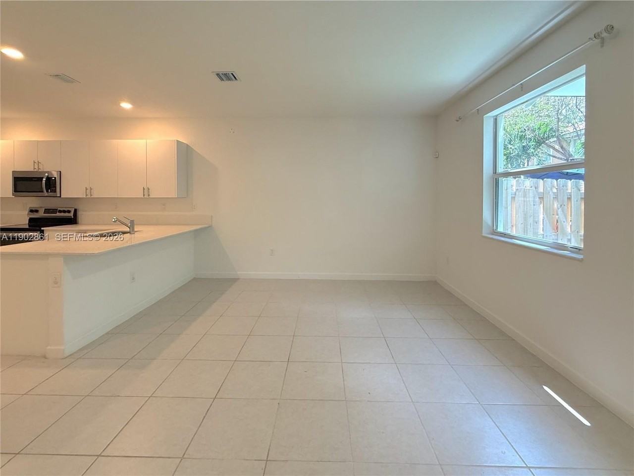 1060 Se 26th Ter #0 - Photo 7 of 29