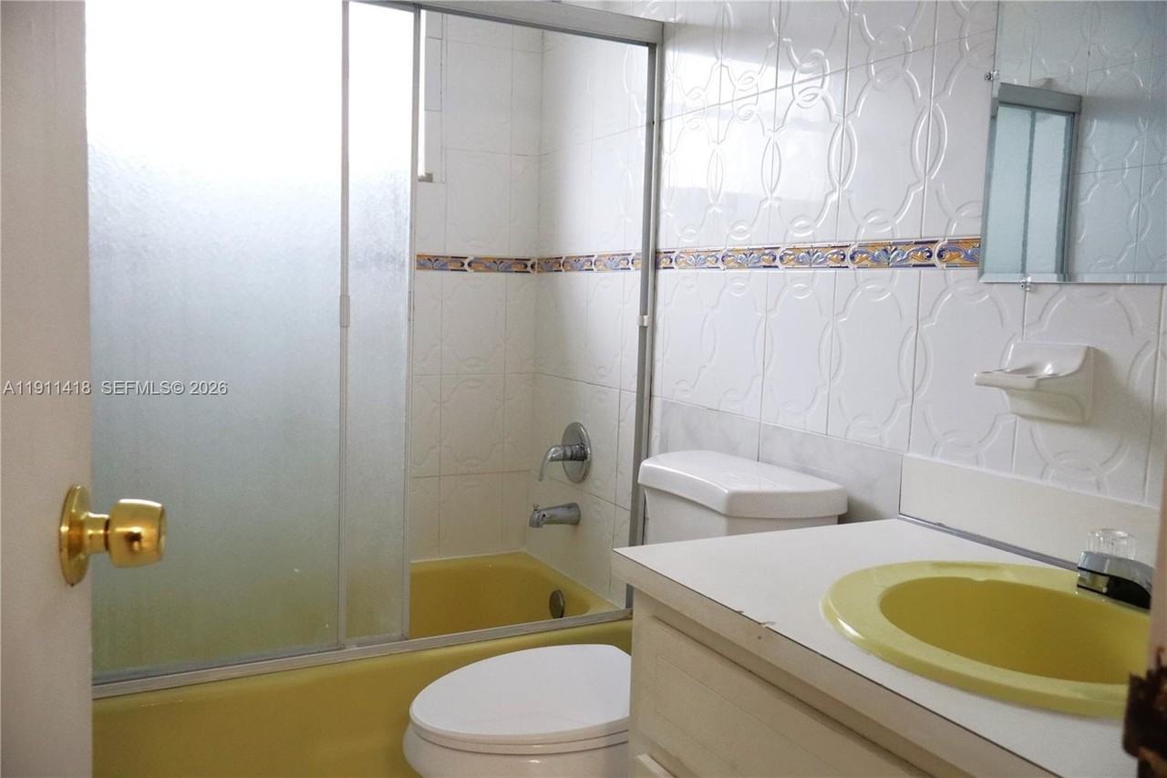 1225 Ne 124th St #29C - Photo 5 of 8