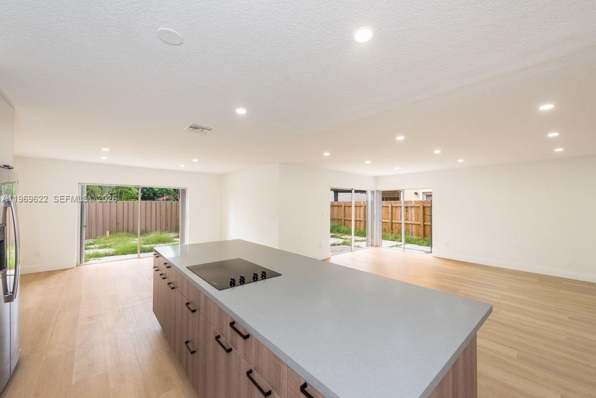 13912 Sw 103rd Ln #13912 - Photo 2 of 8