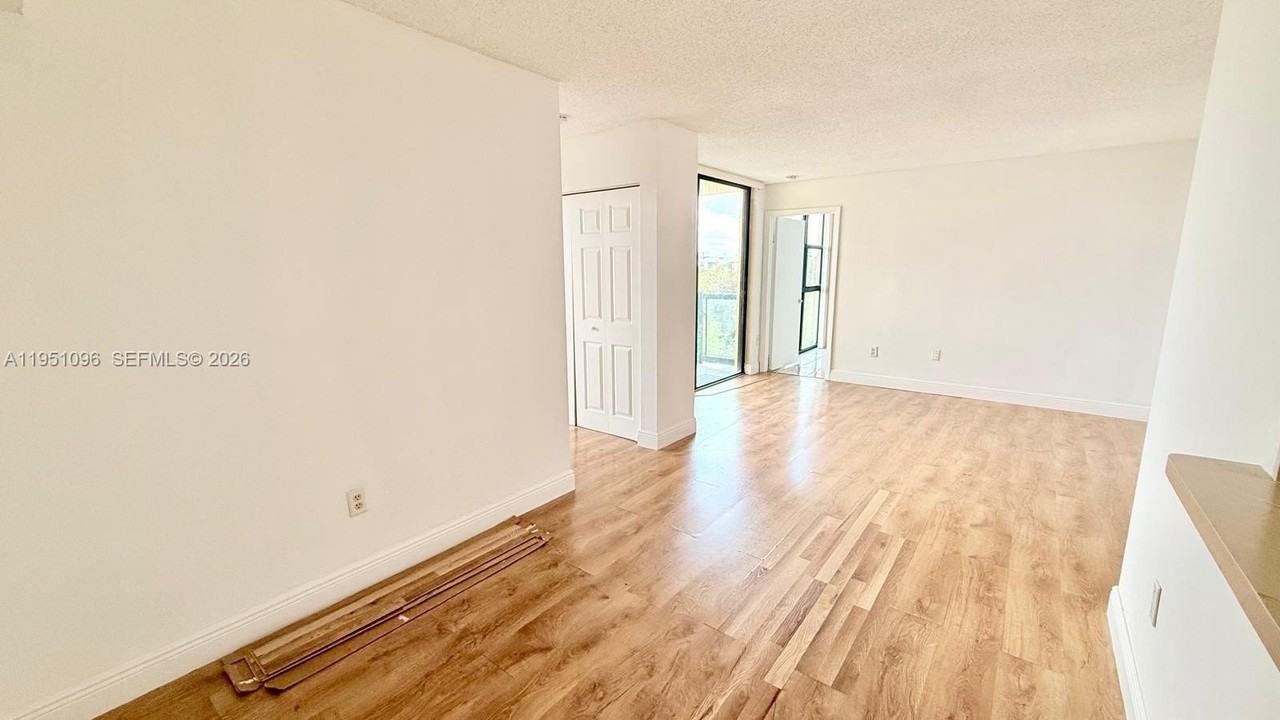 11800 Sw 18th St #511-4 - Photo 5 of 16
