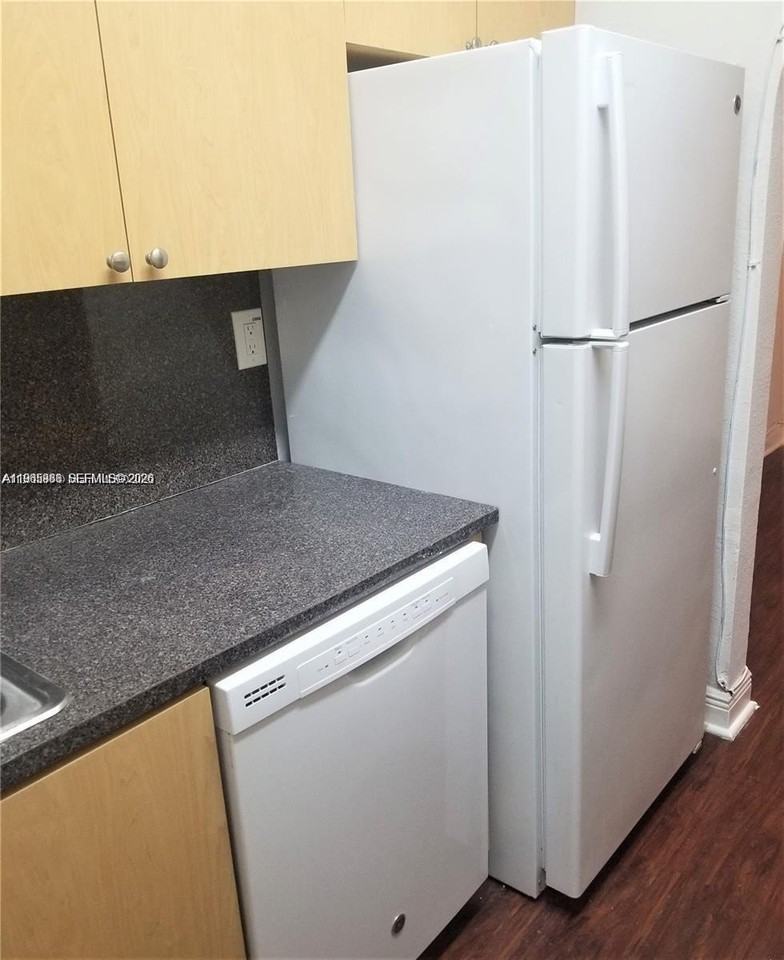 941 Ne 169th St #216 - Photo 3 of 13