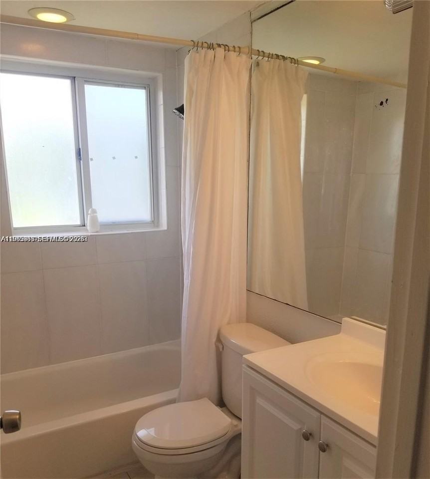 941 Ne 169th St #216 - Photo 7 of 13