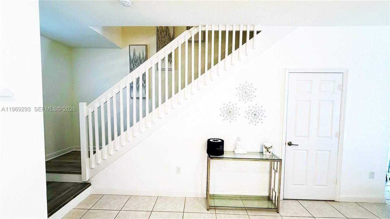 3264 W 100th Ter #3264 - Photo 4 of 26