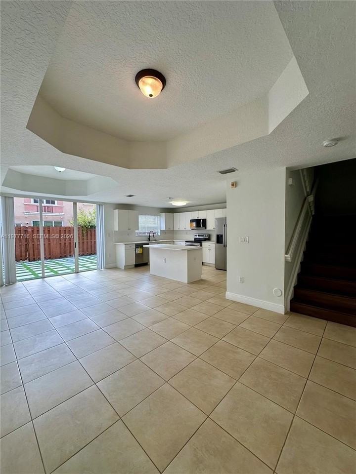 15246 Sw 30th Ter #15246 - Photo 2 of 26