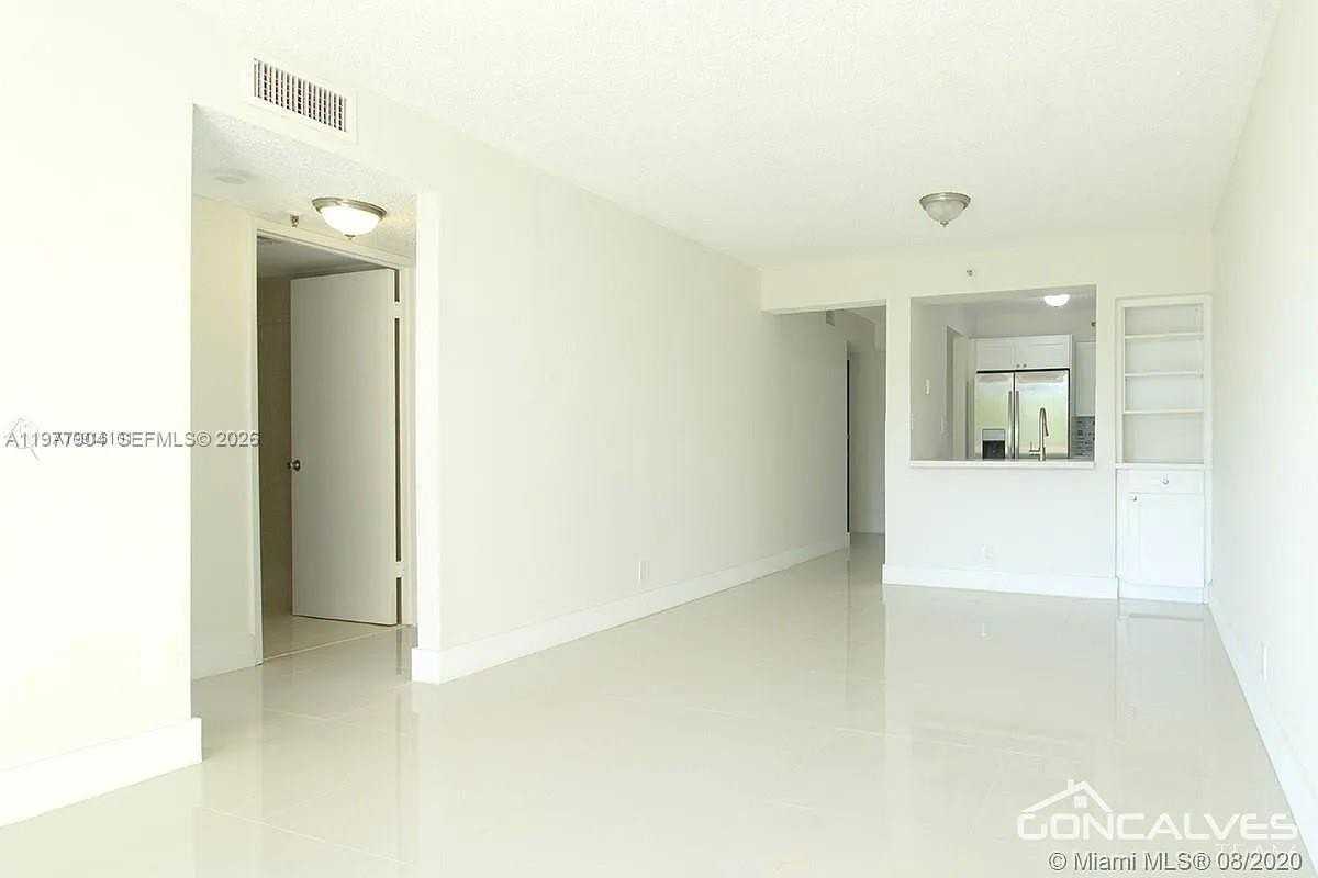 546 Sw 1st St #404 - Photo 4 of 9