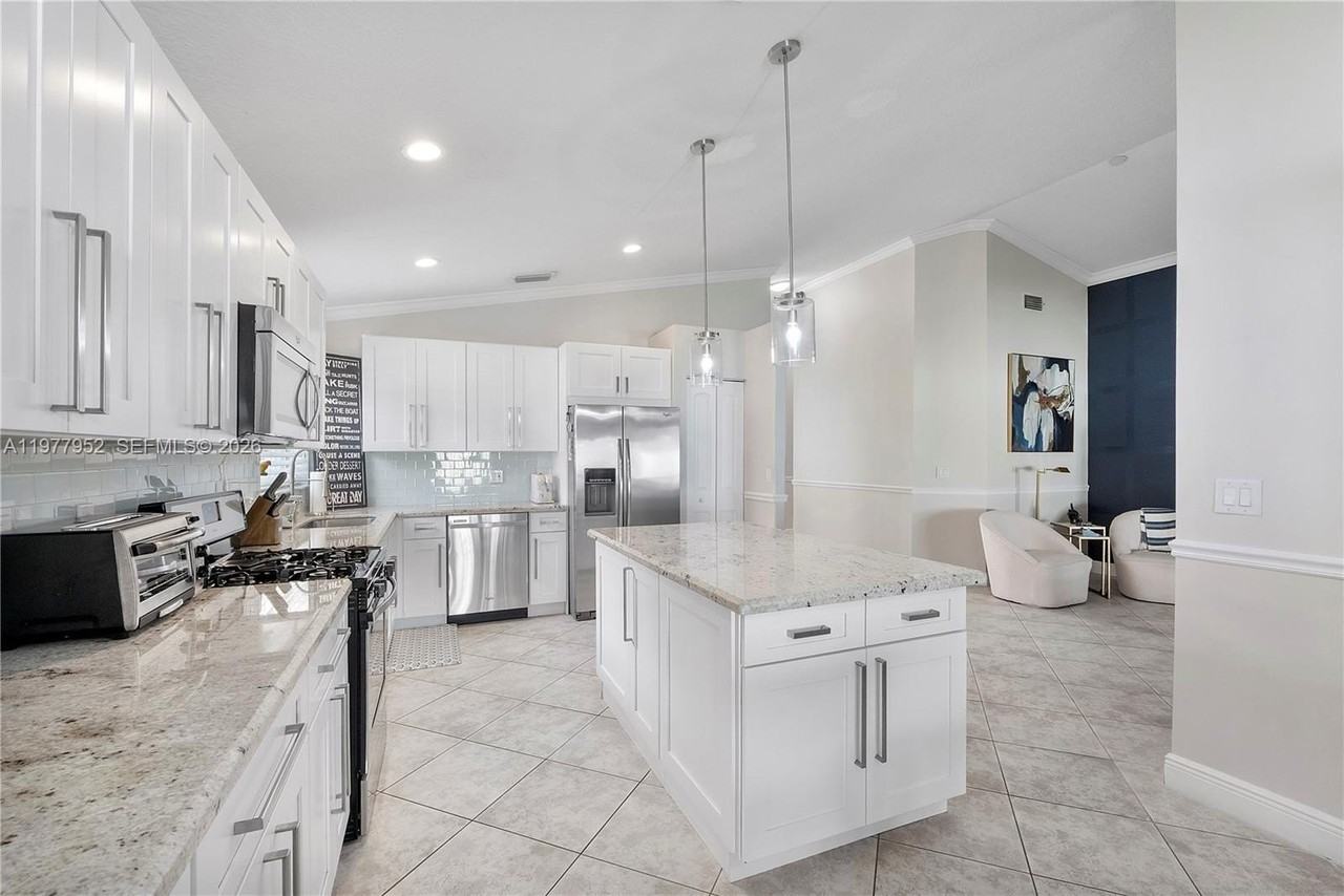 2365 Nw 137th Ter - Photo 7 of 31