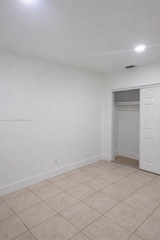 221 Ne 40th St #1-3 - Photo 5 of 7