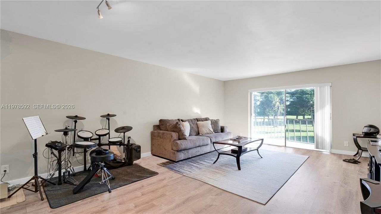 6301 N Falls Circle Dr #206 - Photo 7 of 23