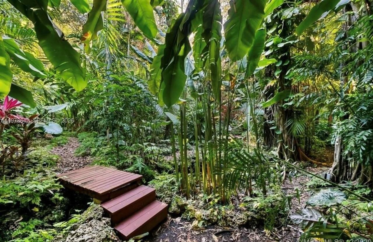 4895 Sw 88th St #00 - Photo 6 of 21