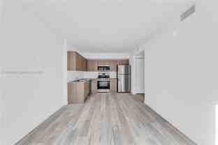 175 Nw 160th St #304 - Photo 1 of 1