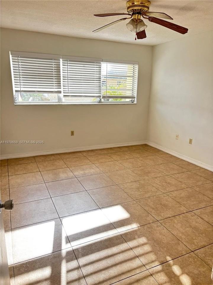 7310 Sw 82nd St #A219 - Photo 4 of 9