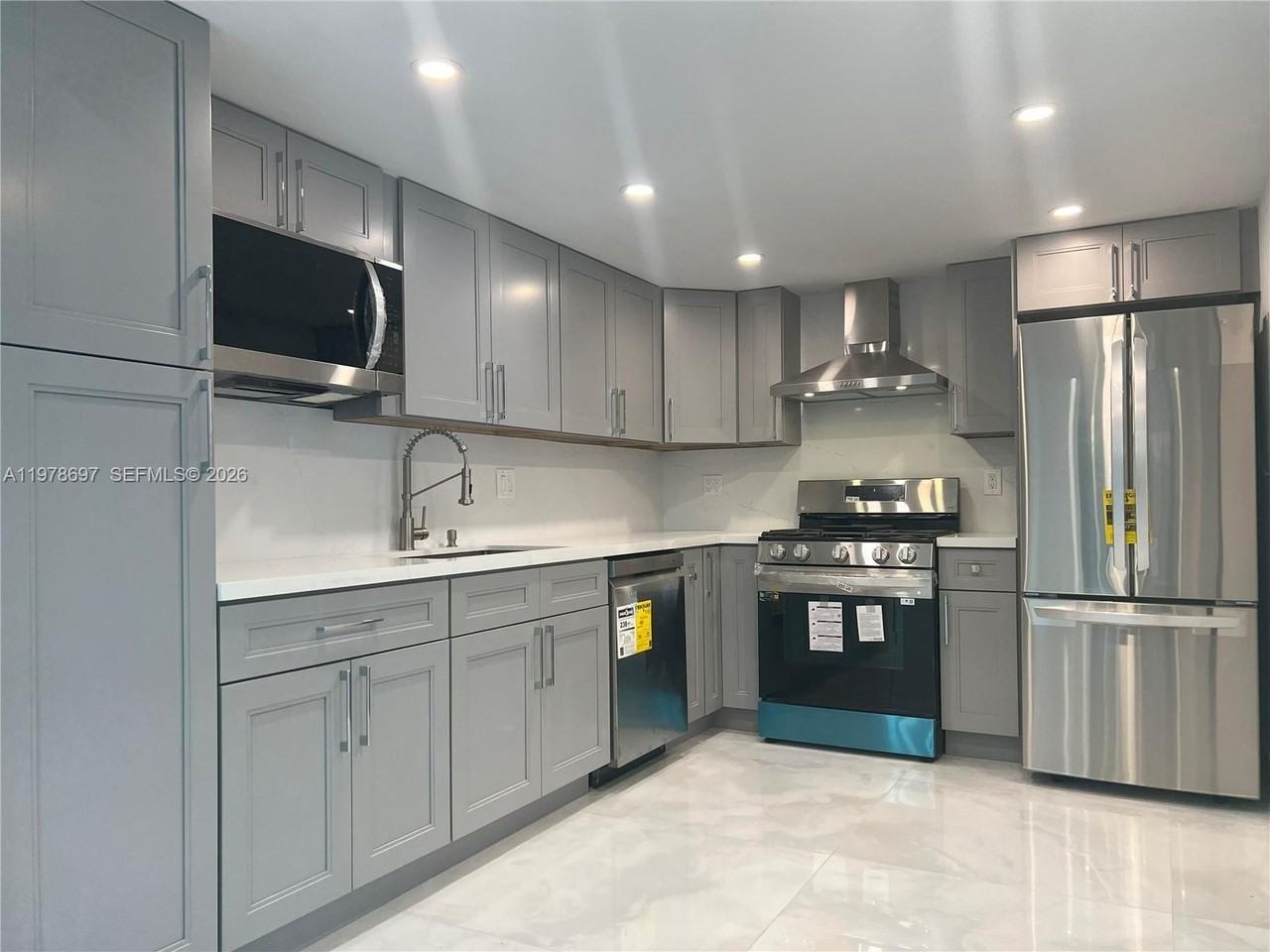 6435 Sw 116th Pl #H - Photo 4 of 41