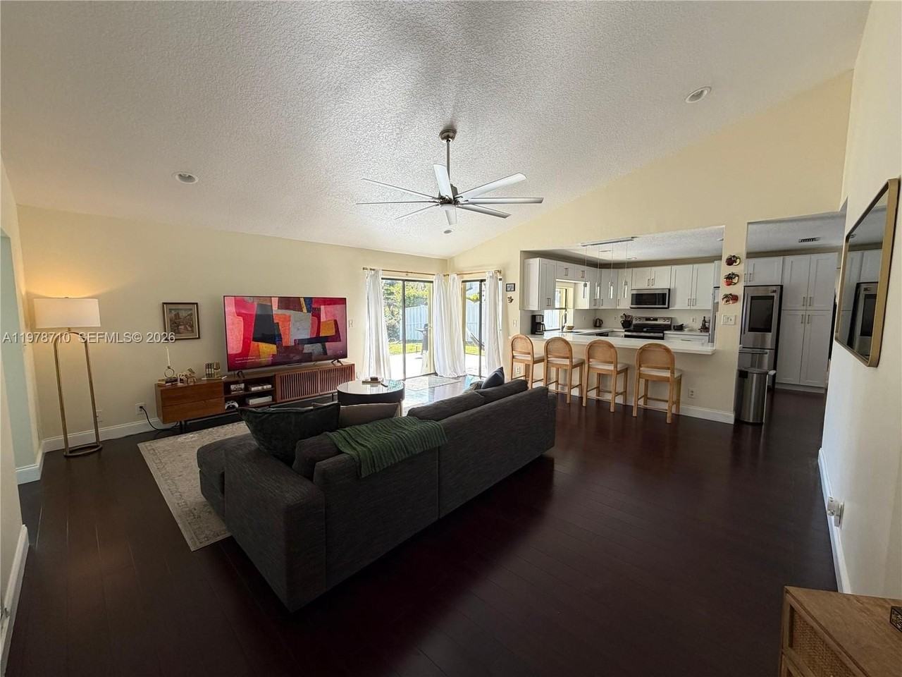 2925 E Aviary Dr #2925 - Photo 7 of 14