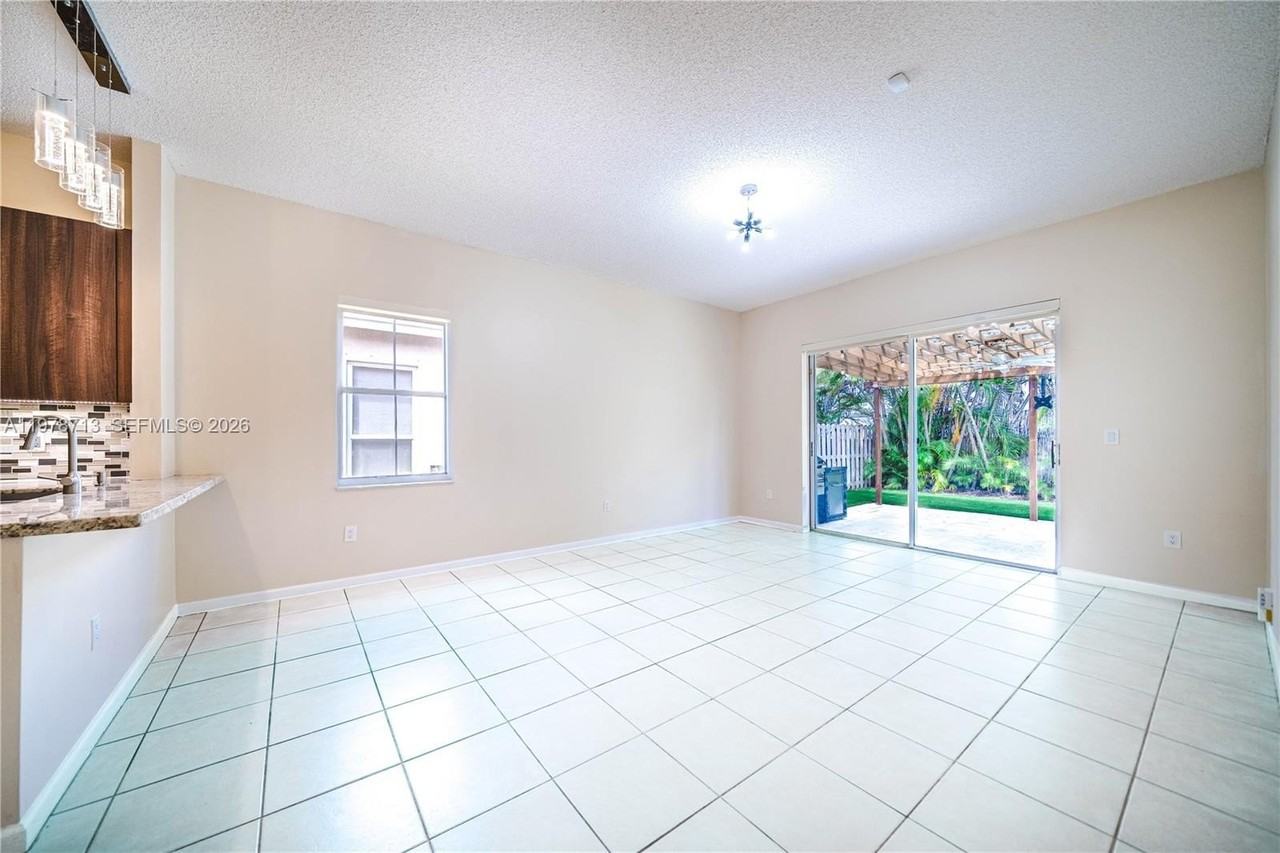 13781 N Garden Cove Cir #0 - Photo 6 of 16