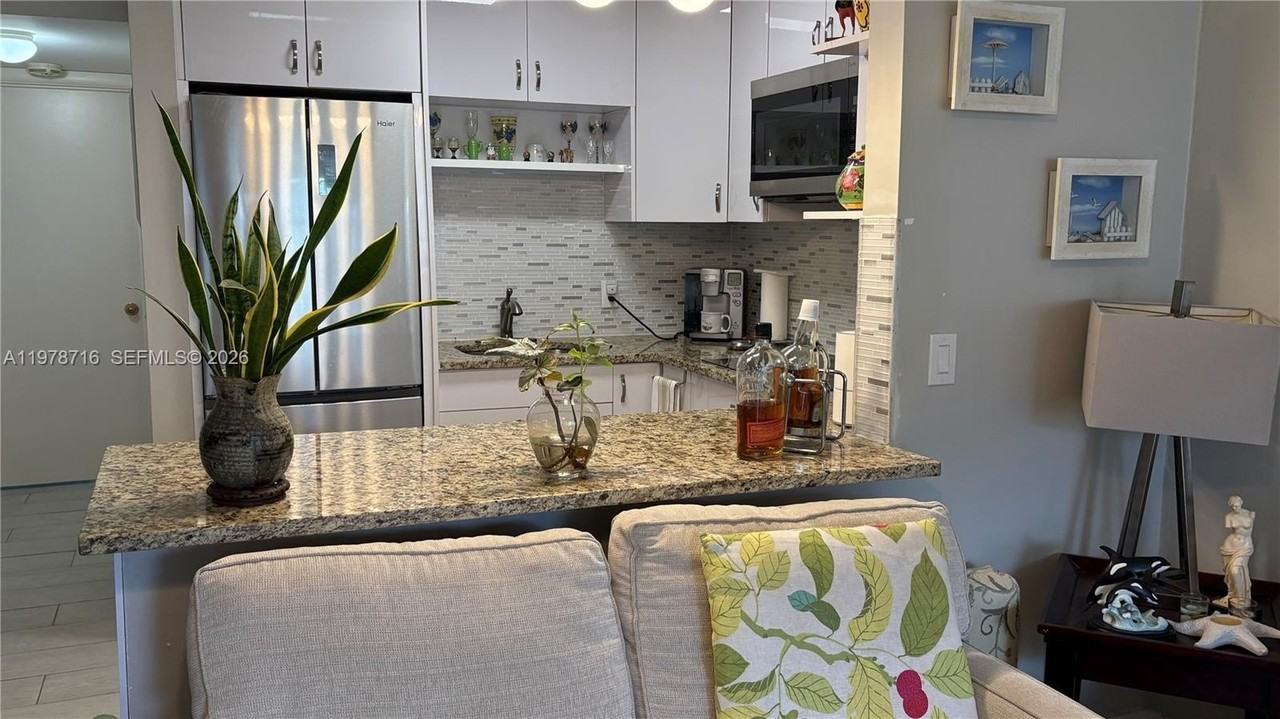 98 Westbury E #98 - Photo 5 of 9