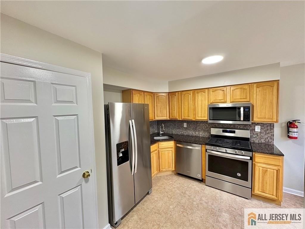 3619 Birchwood Ct - Photo 4 of 15