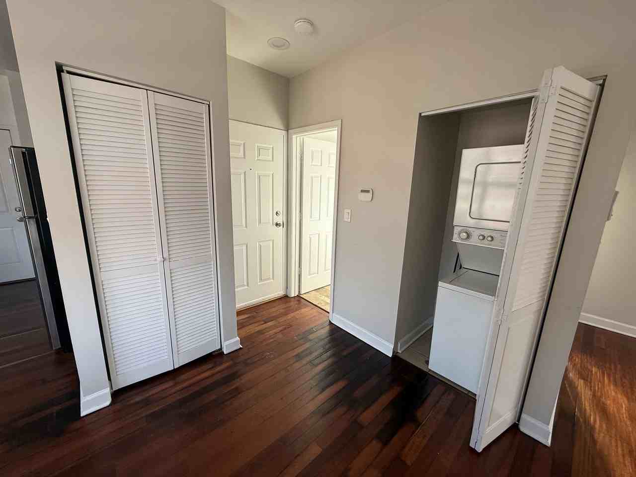 2048 W Touhy Ave #2 - Photo 6 of 8