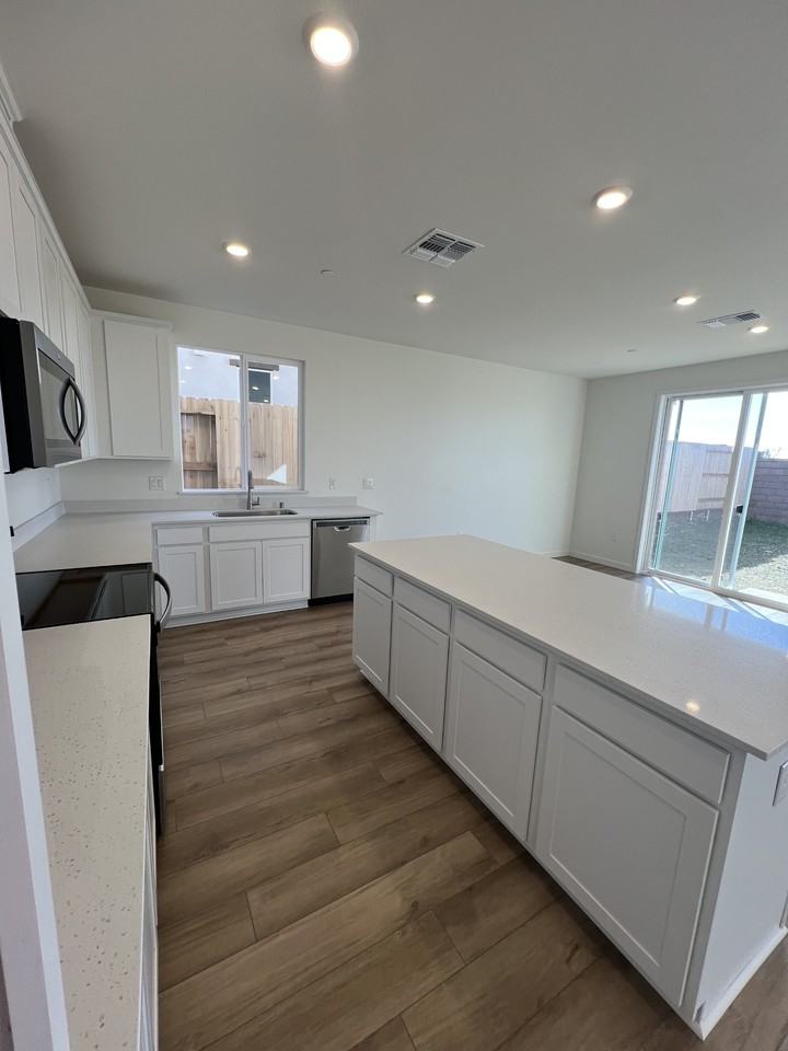 4521 Fallon Dr #1 - Photo 4 of 48