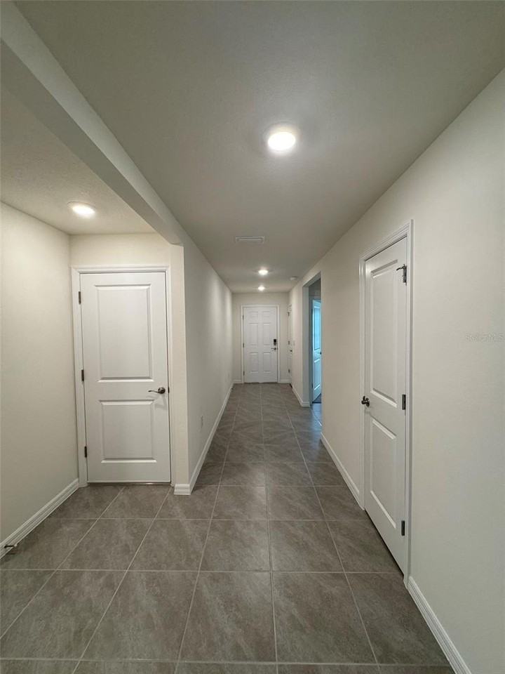 8878 Sw 48th Ave - Photo 2 of 19