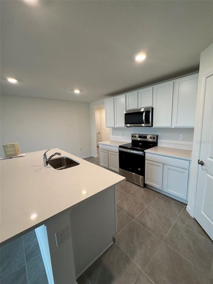 8878 Sw 48th Ave - Photo 3 of 19