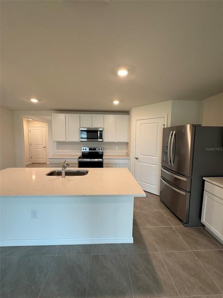 8878 Sw 48th Ave - Photo 6 of 19