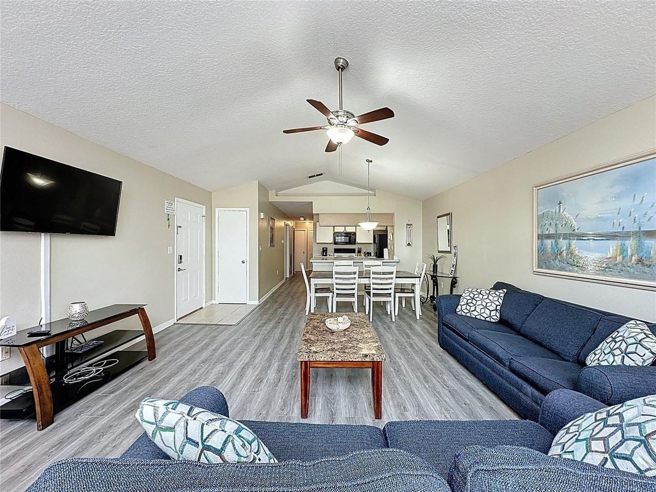 8716 Rain Forest Pl #D - Photo 5 of 35