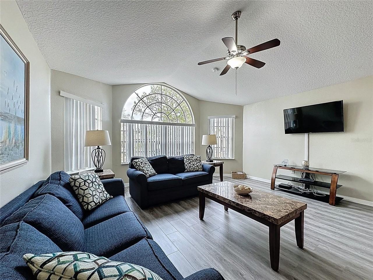 8716 Rain Forest Pl #D - Photo 7 of 35