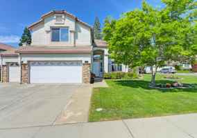 featured image of 712 Willard Dr #1