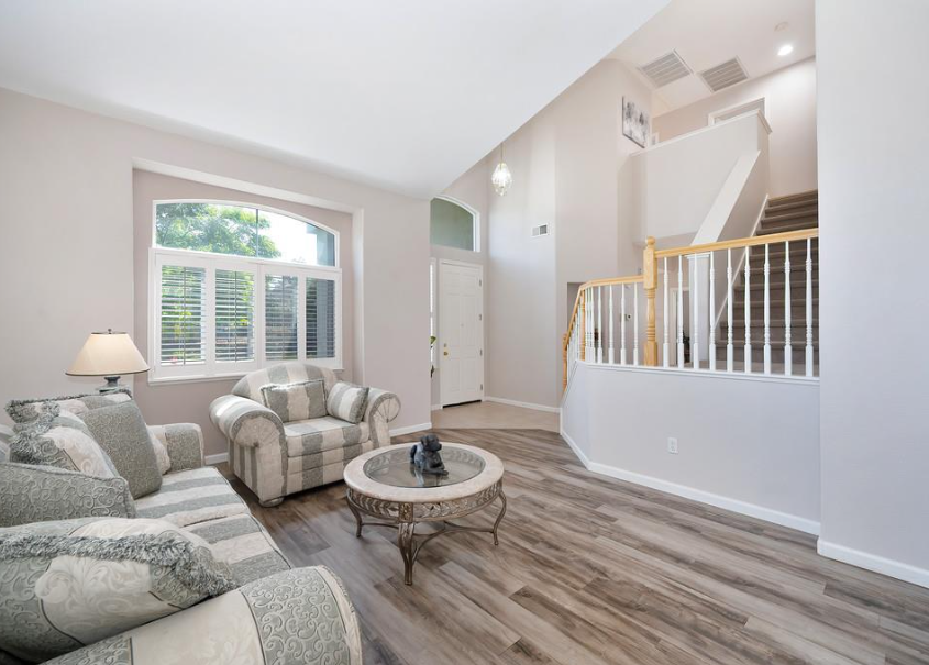 712 Willard Dr #1 - Photo 4 of 31