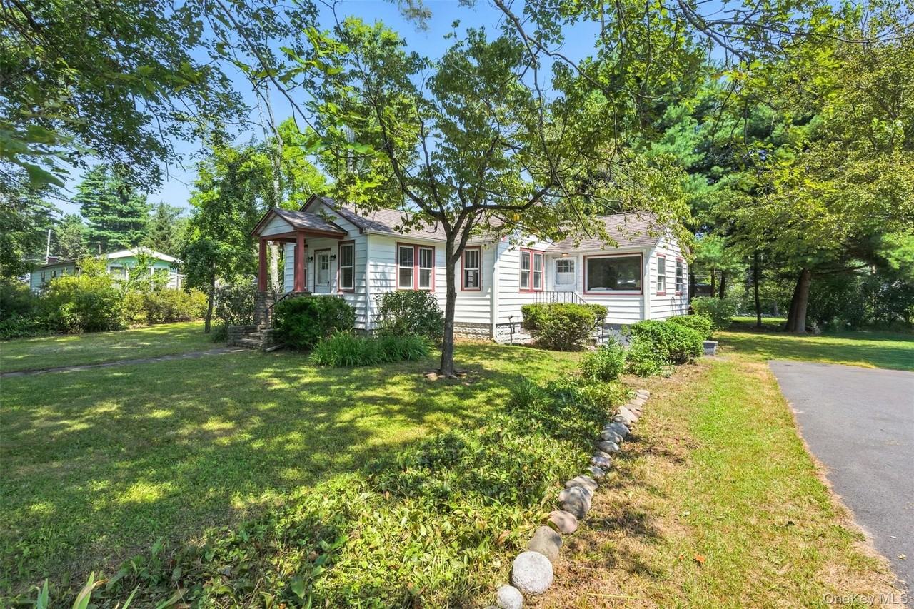 190 Continental Rd - Photo 2 of 25