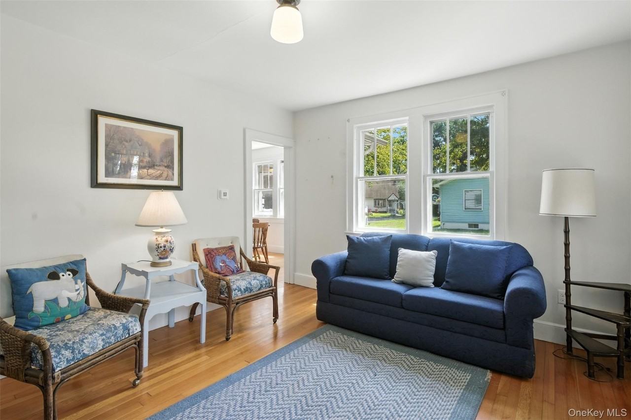 190 Continental Rd - Photo 6 of 25