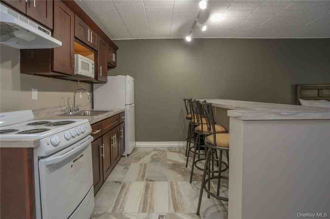 30 N Route 9w Apt 4 - Photo 6 of 18