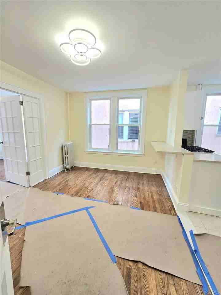 3264 45th St - Photo 3 of 9