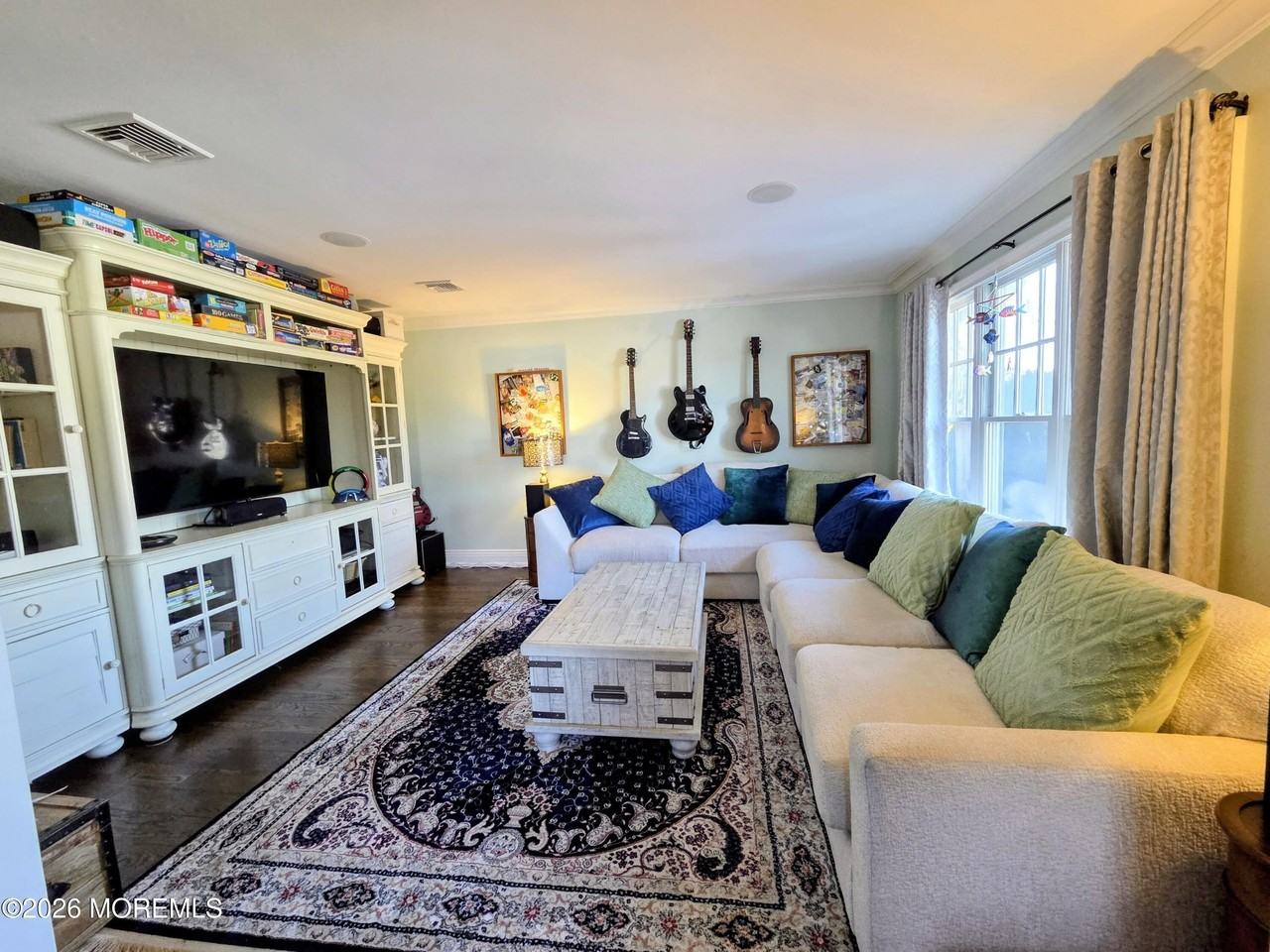 1518 Laguna Dr - Photo 7 of 27