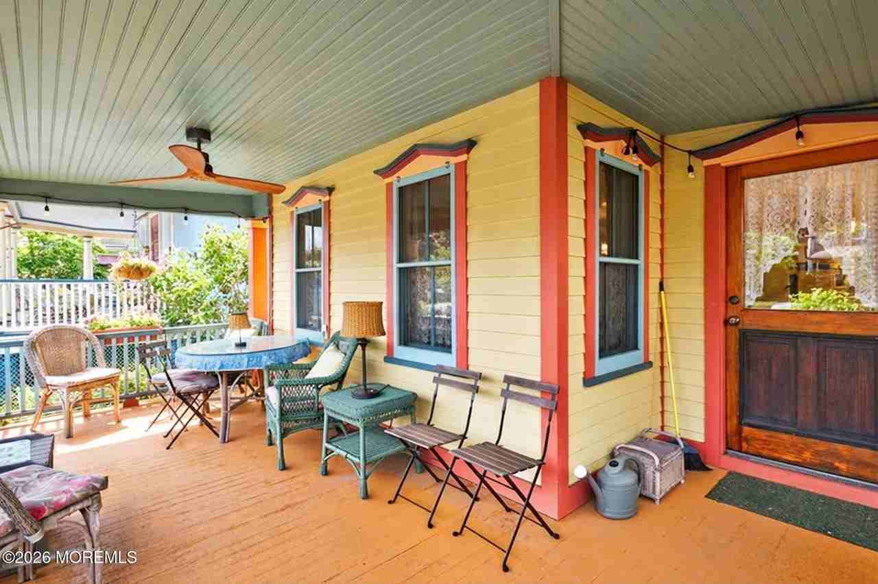 81 Broadway - Photo 4 of 25